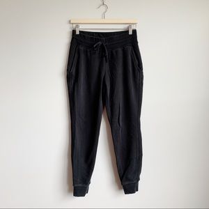 Lululemon Black Jogger Sweat Pants Pockets 6 M